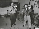 Dicembre 1990, negli studi Sub Cave alle EX-CASERME ROSSE (BO) gli amici della Banda Osiris accorrono a supportare i nostri, laddove la loro imperizia tecnica li lascia delusi ai bordi delle piste (del mixer). Qui vediamo i Prof. Berti (trombone) e il Prof. Carlone (trombone) intenti ad aggiungere la "Mickey Mouse March" a "Sbarbe della bassa". #BandaOsiris #LMT #linoeimistoterital #records #vinyle #theeighties #80s #altrinani #italianrock #Bologna